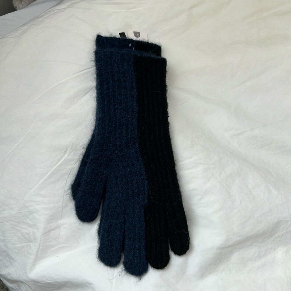 NWT Anthropologie Cozy and Soft Gloves